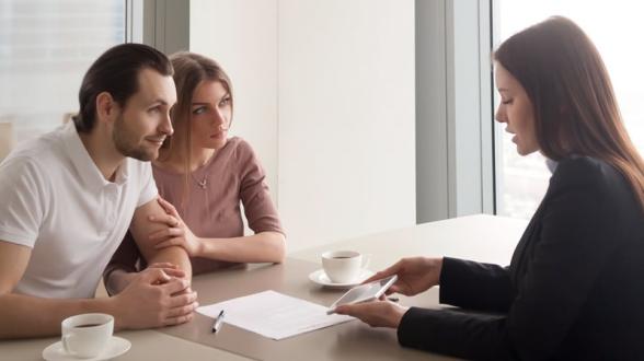 ¿Cuánto cobra un corredor de propiedades por arrendar una propiedad habitacional? ¿Cuánto cobra un corredor de propiedades por arrendar una propiedad habitacional?